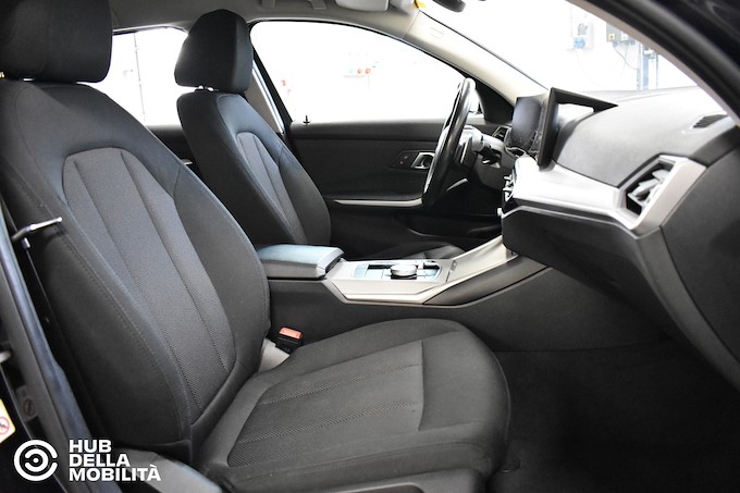 BMW 318d 48V Touring